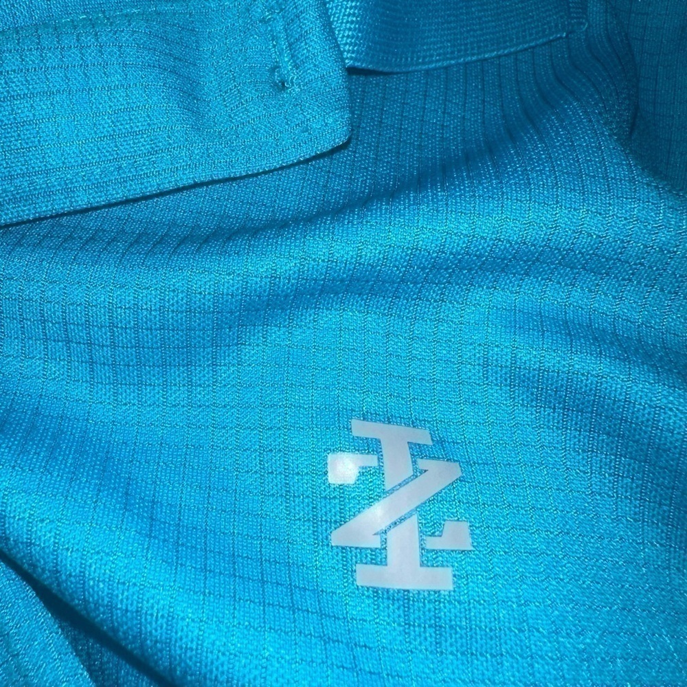 Men’s pre own as is Izod Blue golf polo shirt size L Large - Picture 3 of 4